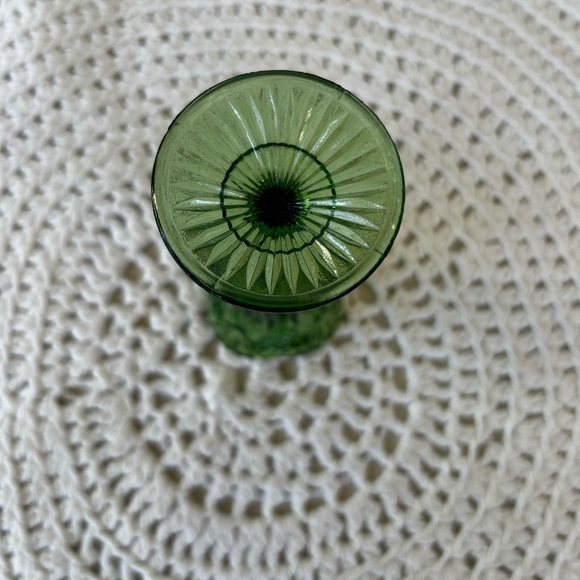 Vintage Mosser Glass MCM Green Diamond Cut Fluted Vase - Picture 3 of 4